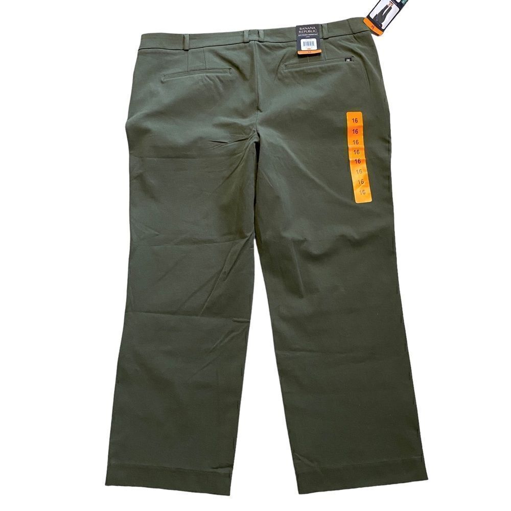 Women's Banana Republic Olive Slim Straight Cropped Pant Size 16